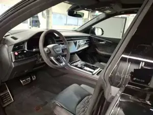 Audi RS Q8 TFSI QU MATRIX+NAVI+HuD+BO+AIR+AHK+360° Bild 4