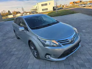 Toyota Avensis Bild 2