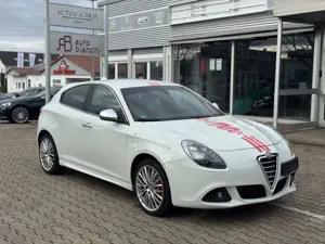 Alfa Romeo Giulietta Turismo *Automatik *BOSE *Navi Bild 3