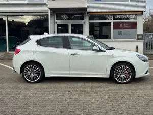 Alfa Romeo Giulietta Turismo *Automatik *BOSE *Navi Bild 5