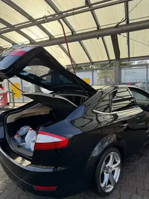 Ford Mondeo Mondeo 2.0 Ghia Bild 4