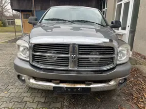 Dodge RAM 1500 5.7 V8 4x4