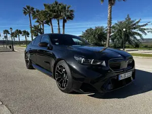 BMW M5 Full Specs/Carbon Package/Wie Neu Bild 1