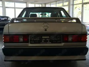 Mercedes-Benz 190 190 E 2.5-16 Bild 5