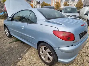 Peugeot 206 CC Platinum Bild 3