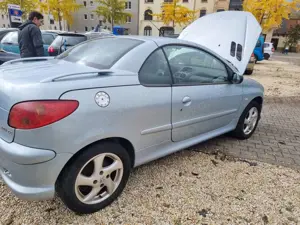Peugeot 206 CC Platinum Bild 2