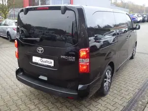 Toyota Proace 2.0 l D L2 Team Deutschland Automatik Bild 4