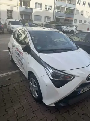 Toyota Aygo x Bild 1
