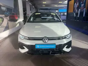 Volkswagen Golf GTI Clubsport 2.0 TSI DSG 2,49%+LED+PANO+NAVI+HUD Bild 2