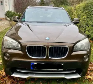 BMW X1 sDrive18d Navi, Panoramadach, Leder, Scheckheft