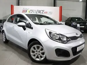 Kia Rio 1.4 EDITION 7 / NAVI+KAMERA, TEMPOMAT, PDC Bild 2