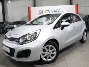 Kia Rio 1.4 EDITION 7 / NAVI+KAMERA, TEMPOMAT, PDC Bild 4