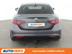 Alfa Romeo Giulia 2.2 JTDM Super Aut*NAVI*XENON*TEMPO*CAM*PDC*SHZ* Bild 5