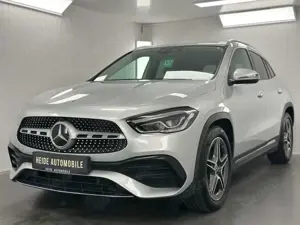 Mercedes-Benz GLA 180 AMG Sportpaket Widescreen Kamera