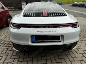 Porsche 911 Carrera 4S Vollausstattung Service NEU Bild 5