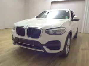 BMW X3 xDrive30e Advantage Navi LED Pano Hifi HuD Bild 3