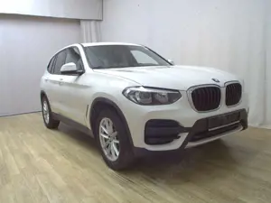 BMW X3 xDrive30e Advantage Navi LED Pano Hifi HuD Bild 4