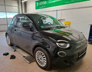 Fiat 500e 320 Km Reichweite  Navi - Klimaautomatik