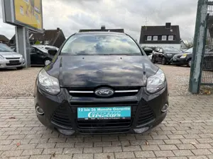Ford Focus Lim. Titanium*2HAND*