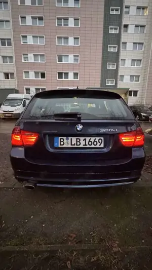 BMW 320 320d DPF Touring Aut. Edition Sport Bild 4