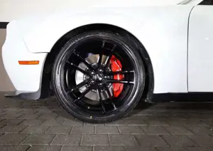 Dodge Challenger 6.2 Hellcat Widebody/SHZ/SBL/LHZ/R20 Bild 4