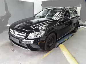 Mercedes-Benz C 200 T Modell mit AVANTGARDE Motorhaube