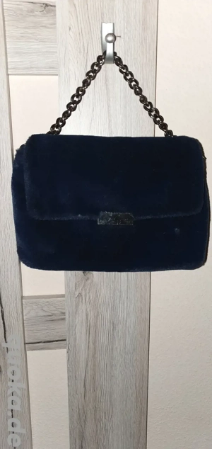 Tom & Eva Handtasche dunkelblau aus Kunstfell