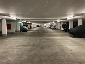 1 Tiefgaragenplatz - frei ab 01.12.