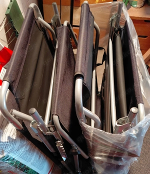 Holz Servieragen,Liegestuhl,CD Schrank ,Sterio Anlage