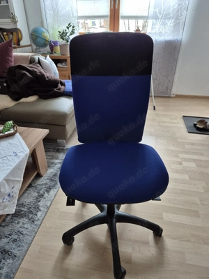 Sehr schöner Schreibtischstuhl umständehalber abzugeben und zu verschenken