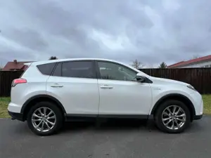 Toyota RAV 4 Hybrid Edition AUTOMATIK KAMERA NAVI Bild 3