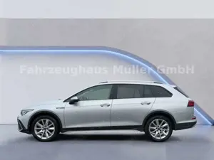 Volkswagen Golf VIII Variant Alltrack 4Motion Bild 2