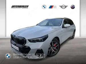 BMW 540 d xDrive Touring M Sportpaket Pro-BMW Iconic Glow-