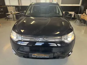Mitsubishi Outlander 4WD 2.2 D 7-SITZER AHK XENON TEMPOMAT Bild 2