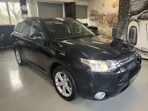 Mitsubishi Outlander 4WD 2.2 D 7-SITZER AHK XENON TEMPOMAT Bild 3