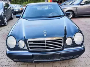 Mercedes-Benz E 200 E-Klasse Elegance