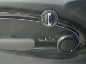 MINI Cooper SE Mini Essential Trim Bild 4