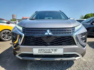 Mitsubishi Eclipse Cross Plug-In Hybrid Plus LED Navi Kamera Bild 4