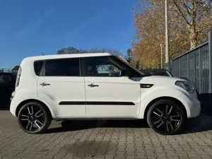 Kia Soul SOUL 1.6 CVVT KLIMA LEDER AHK TÜV 3/27 1.HAND Bild 5