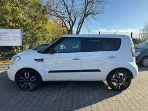 Kia Soul SOUL 1.6 CVVT KLIMA LEDER AHK TÜV 3/27 1.HAND Bild 2