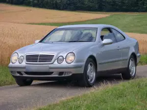 Mercedes-Benz CLK 320 CLK Coupe 320 Elegance Bild 3