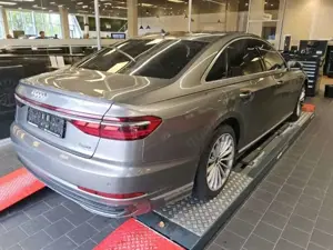 Audi A8 Bild 3