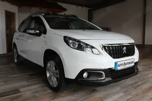 Peugeot 2008 1.2 PureTech 81 Style*PANORAMA Bild 4