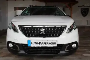 Peugeot 2008 1.2 PureTech 81 Style*PANORAMA Bild 5
