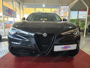 Alfa Romeo Stelvio Q4+NAVI+KAMERA+LEDER+BI XENON+21" Bild 2