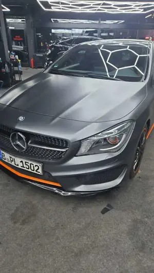 Mercedes-Benz CLA 200 CLA Shooting Brake 200 7G-DCT Orange Art Edition