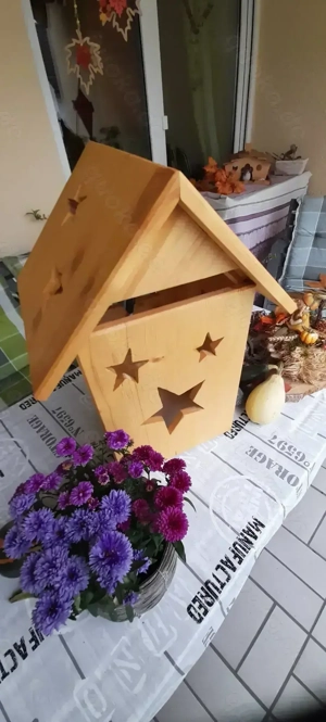 Weihnachts Dekohaus aus Massivholz.