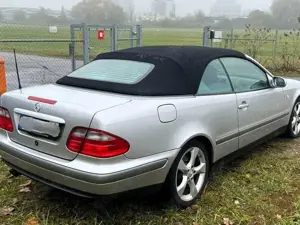 Mercedes-Benz CLK 230 Kompressor Sportausführung Bild 3