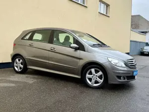 Mercedes-Benz B 200 B KLASSE 200 AUTOMATIK PANO PDC TEM RENTER-FAHRZ