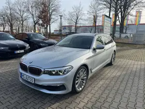 BMW 530 d Tour*Kamera*W+Som.räder* Live Cockpit*Navi